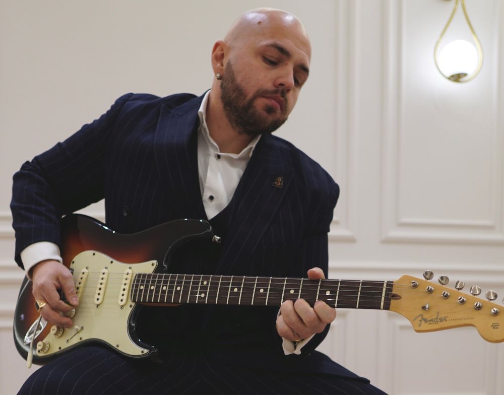 МУЗИКАТА КАКО ЈАЗИК НА ИДНИНАТА: ИНТЕРВЈУ СО ДАВИД НЕШКОСКИ ОД МУЗИЧКОТО УЧИЛИШТЕ „МАТРИКС“ – ПРИЛЕП