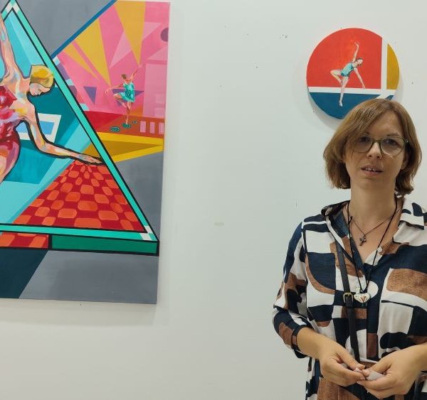 „ТИВОК РИТАМ НА ФОРМИТЕ“ – ИЗЛОЖБА НА МИЛИЦА АЛИМПИЌ ИЛИЌ ВО ПРИЛЕП